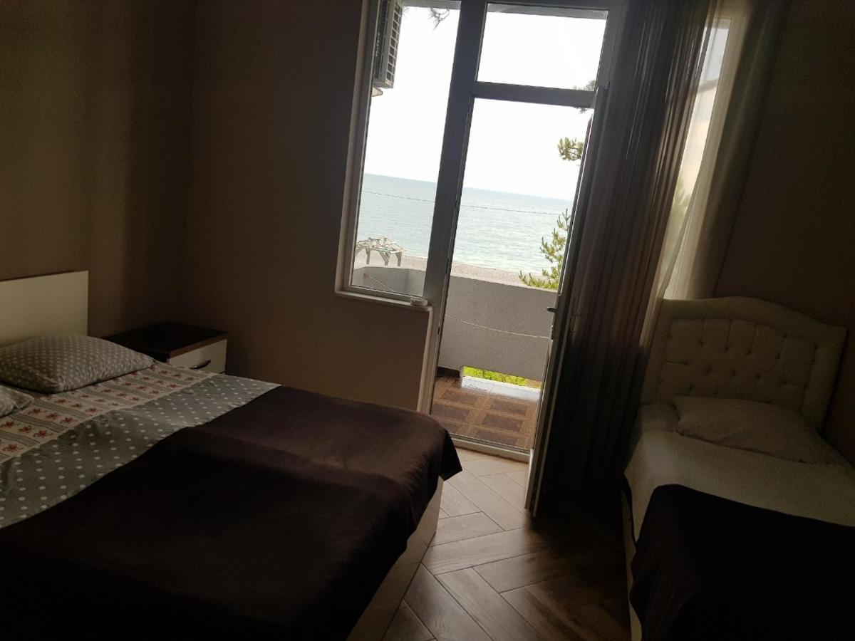 Midia Guest House Kobuleti Exterior photo