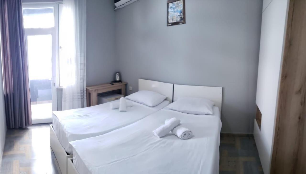 Midia Guest House Kobuleti Exterior photo
