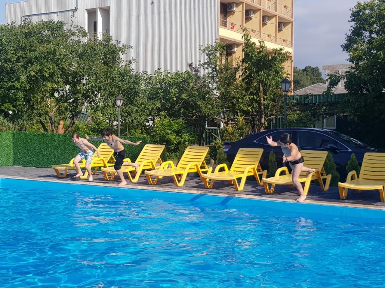 Midia Guest House Kobuleti Exterior photo